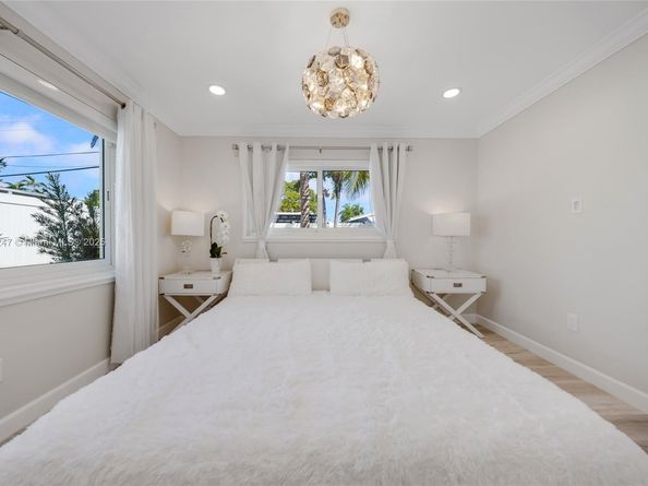 2115 NE 54th Ct, Fort Lauderdale FL 33308