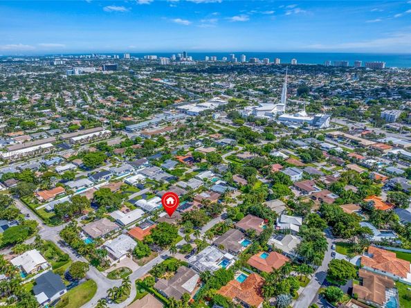 2115 NE 54th Ct, Fort Lauderdale FL 33308