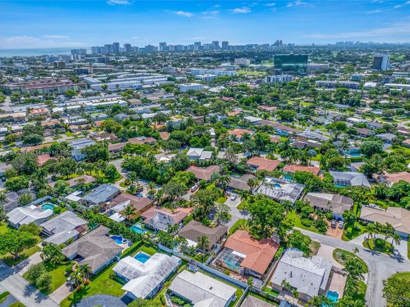 2115 NE 54th Ct, Fort Lauderdale FL 33308