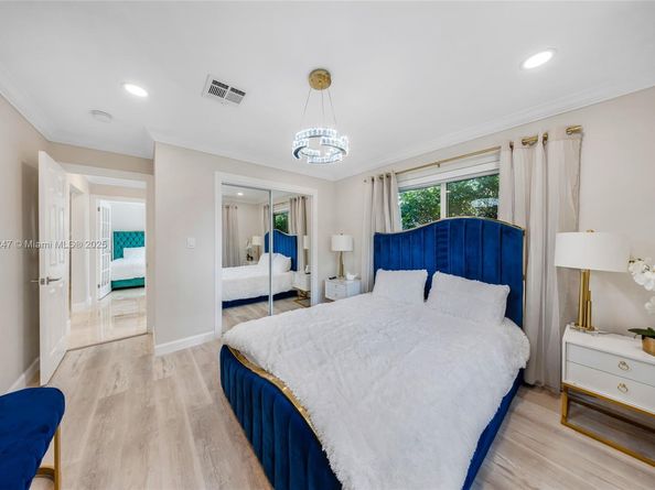 2115 NE 54th Ct, Fort Lauderdale FL 33308