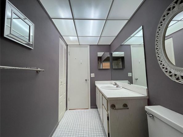 10123 Sunrise Lakes Blvd 208, Sunrise FL 33322