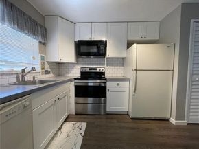 10123 Sunrise Lakes Blvd 208, Sunrise FL 33322
