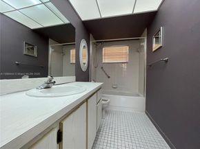 10123 Sunrise Lakes Blvd 208, Sunrise FL 33322