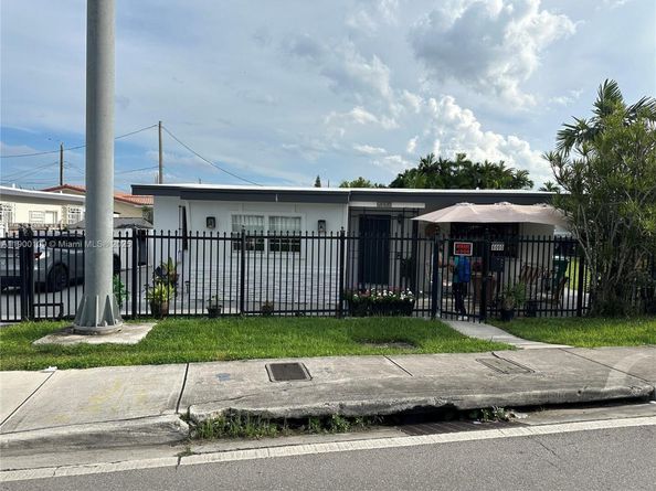 6060 NW 7th St, Miami FL 33126