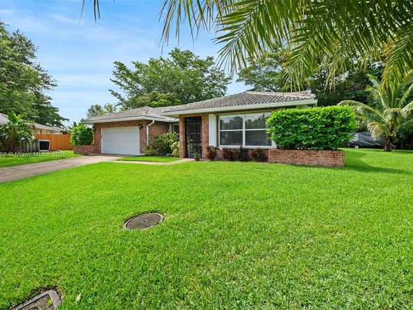 2250 NW 41st Ave, Coconut Creek FL 33066
