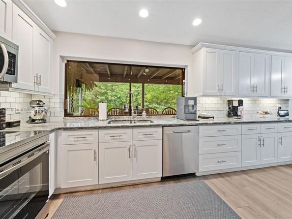 2250 NW 41st Ave, Coconut Creek FL 33066