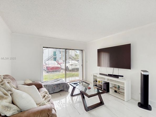 7180 NW 179th St 105, Hialeah FL 33015