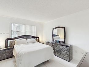 7180 NW 179th St 105, Hialeah FL 33015