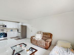 7180 NW 179th St 105, Hialeah FL 33015