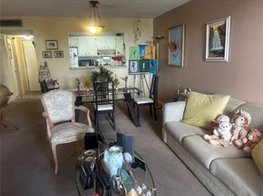 7118 Bonita Dr 704, Miami Beach FL 33141