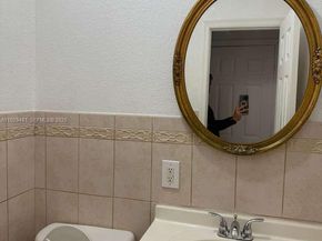 837 NW 46th Ave 837, Plantation FL 33317