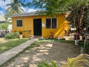 7720 NW Miami Pl, Miami FL 33150