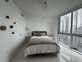 465 Brickell Ave 3202, Miami FL 33131