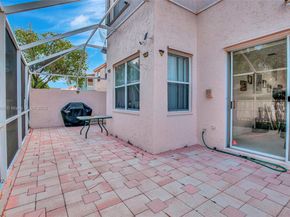1562 NW 157th Ave, Pembroke Pines FL 33028