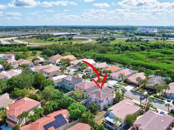 1562 NW 157th Ave, Pembroke Pines FL 33028