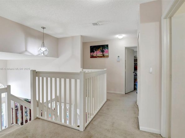 1562 NW 157th Ave, Pembroke Pines FL 33028