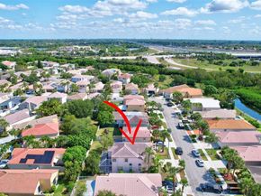 1562 NW 157th Ave, Pembroke Pines FL 33028