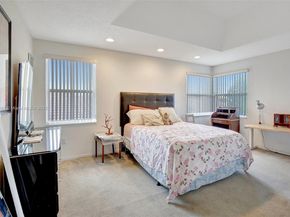 1562 NW 157th Ave, Pembroke Pines FL 33028