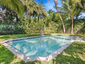 4484 Royal Palm Ave, Miami Beach FL 33140