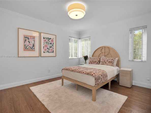 4484 Royal Palm Ave, Miami Beach FL 33140