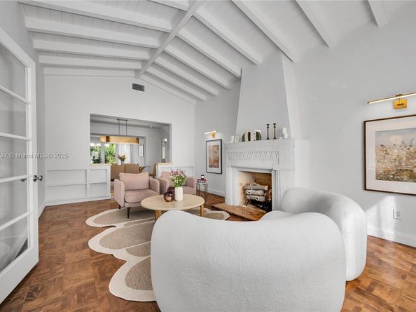 4484 Royal Palm Ave, Miami Beach FL 33140