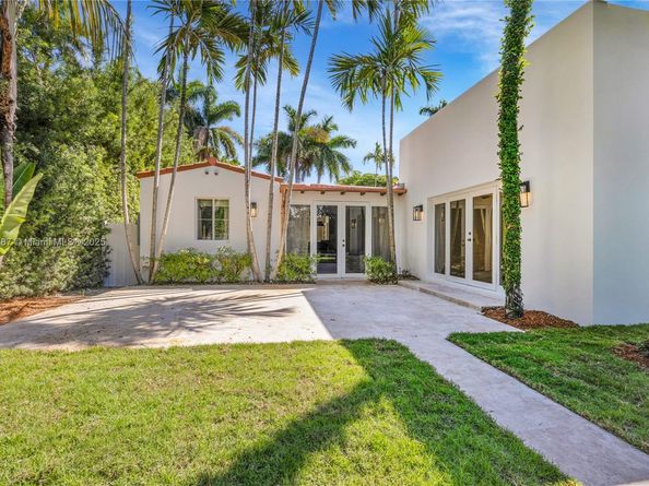 4484 Royal Palm Ave, Miami Beach FL 33140