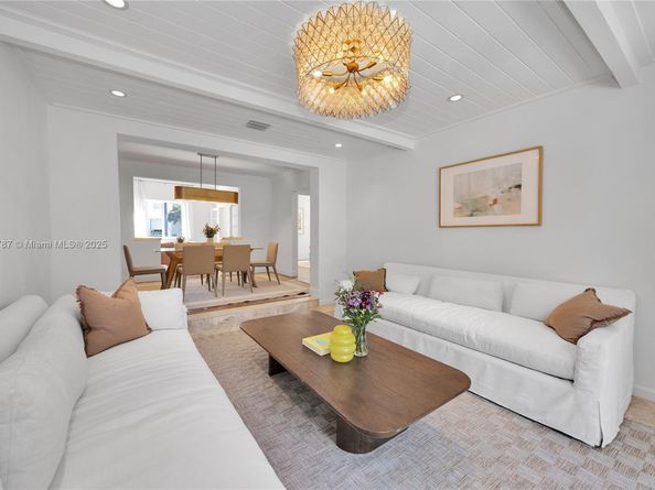 4484 Royal Palm Ave, Miami Beach FL 33140