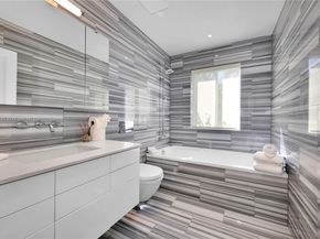 4484 Royal Palm Ave, Miami Beach FL 33140