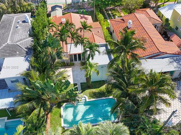 4484 Royal Palm Ave, Miami Beach FL 33140