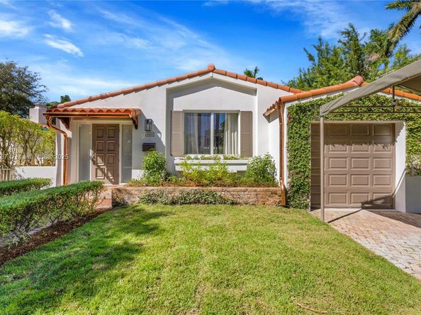 4484 Royal Palm Ave, Miami Beach FL 33140