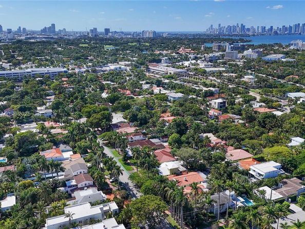 4484 Royal Palm Ave, Miami Beach FL 33140