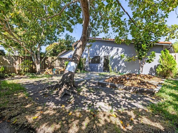 9080 NW 23rd St, Coral Springs FL 33065