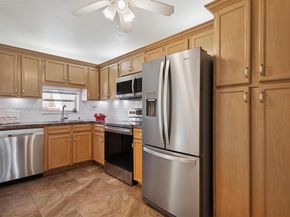 700 S Hollybrook Dr 201, Pembroke Pines FL 33025