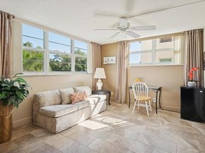 700 S Hollybrook Dr 201, Pembroke Pines FL 33025