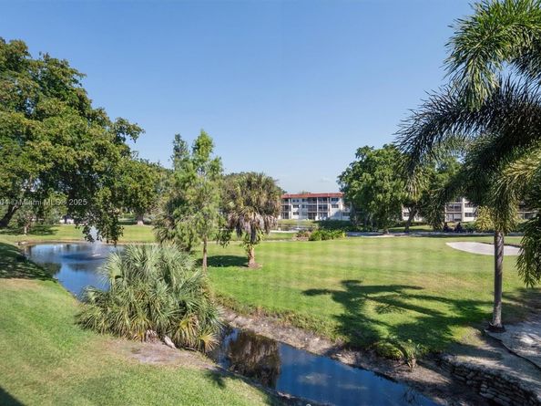 700 S Hollybrook Dr 201, Pembroke Pines FL 33025