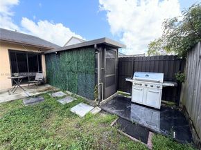 1100 SW 109th Ave, Pembroke Pines FL 33025