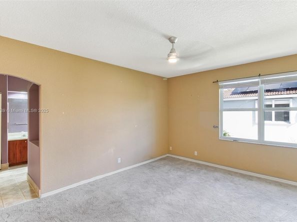 3839 SW 51st St, Hollywood FL 33312