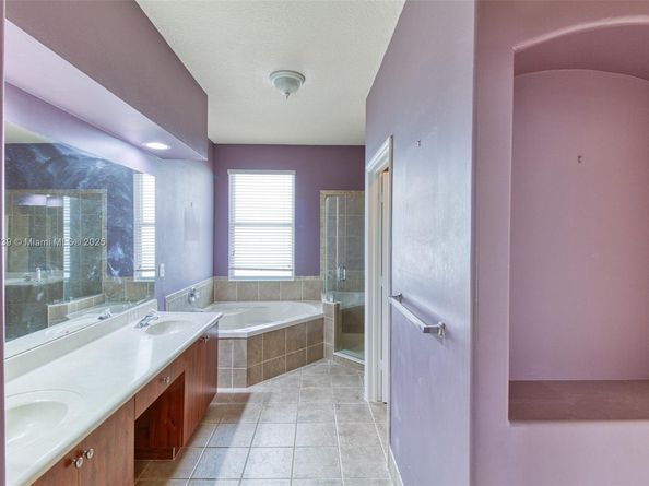 3839 SW 51st St, Hollywood FL 33312