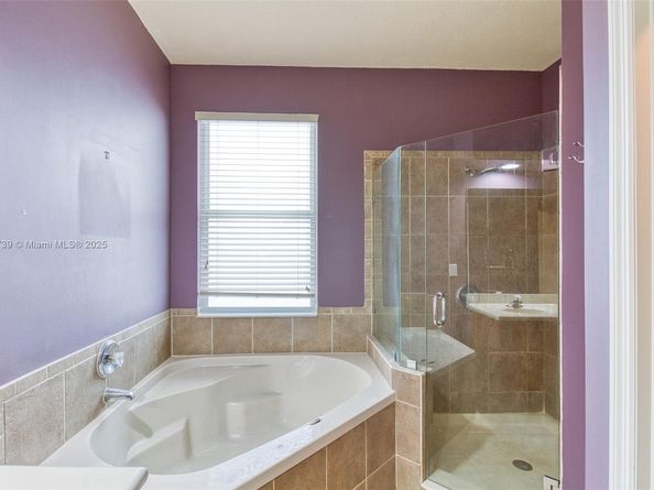 3839 SW 51st St, Hollywood FL 33312