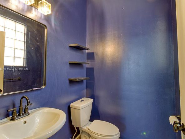 3839 SW 51st St, Hollywood FL 33312