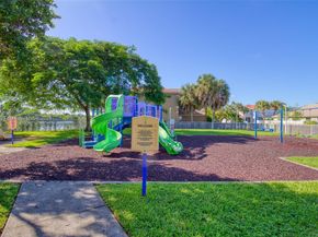 3839 SW 51st St, Hollywood FL 33312