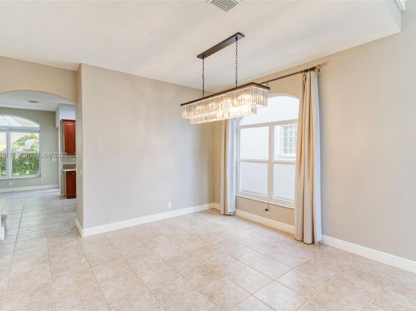 3839 SW 51st St, Hollywood FL 33312