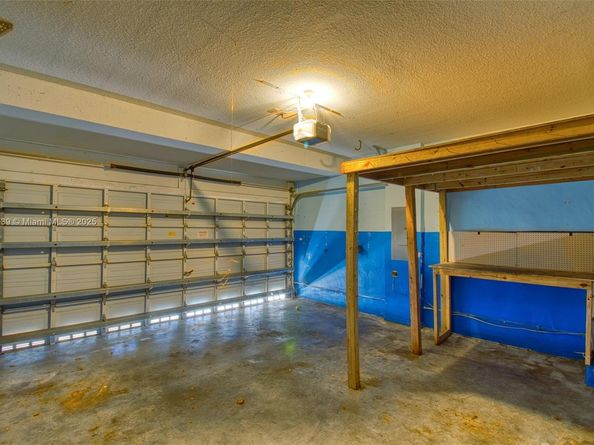 3839 SW 51st St, Hollywood FL 33312