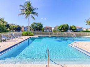 3839 SW 51st St, Hollywood FL 33312