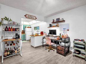 2324 Van Buren St 204, Hollywood FL 33020
