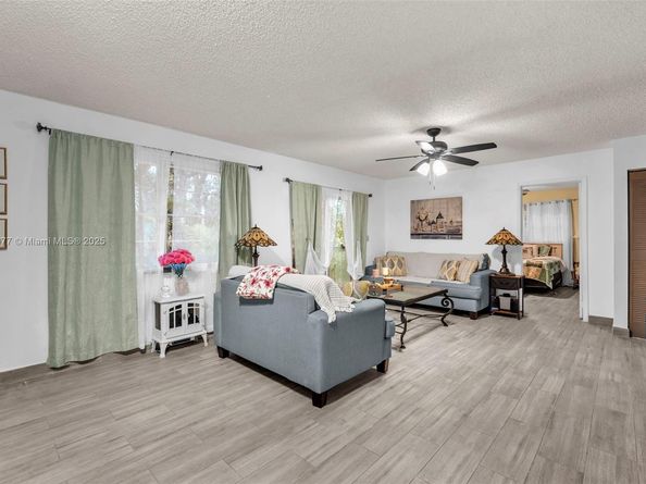2324 Van Buren St 204, Hollywood FL 33020