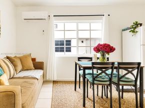 7124 Bay Dr, Miami Beach FL 33141