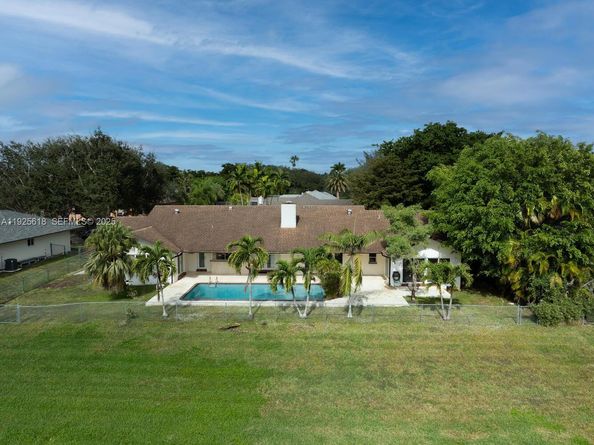 7860 SW 173rd Ter, Palmetto Bay FL 33157