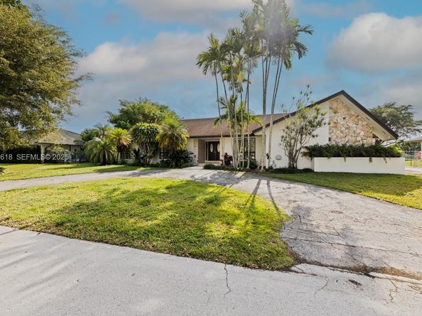 7860 SW 173rd Ter, Palmetto Bay FL 33157