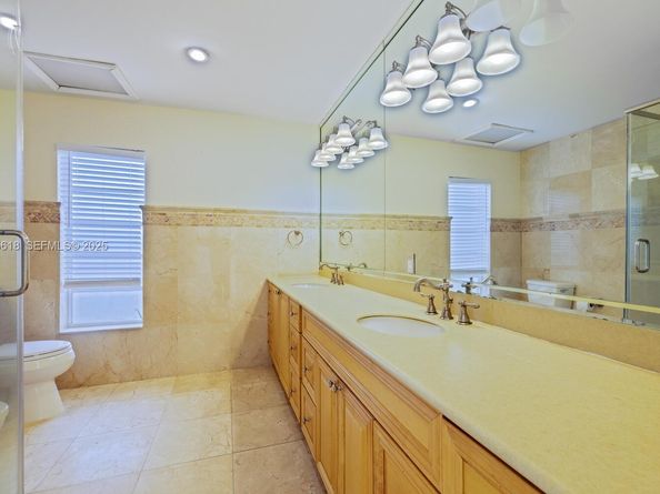 7860 SW 173rd Ter, Palmetto Bay FL 33157